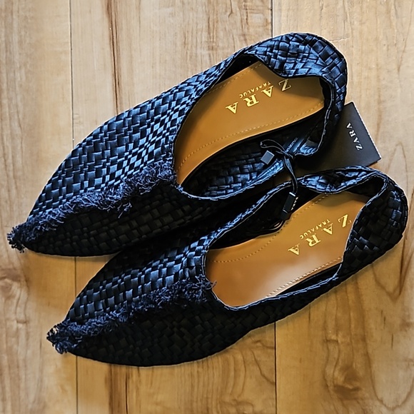 Brand New Zara Women Pointed Toe Black Loafer, size 38/ 7.5 - Picture 3 of 6